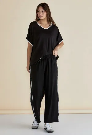 Betty Basics - Clara Tee - Black