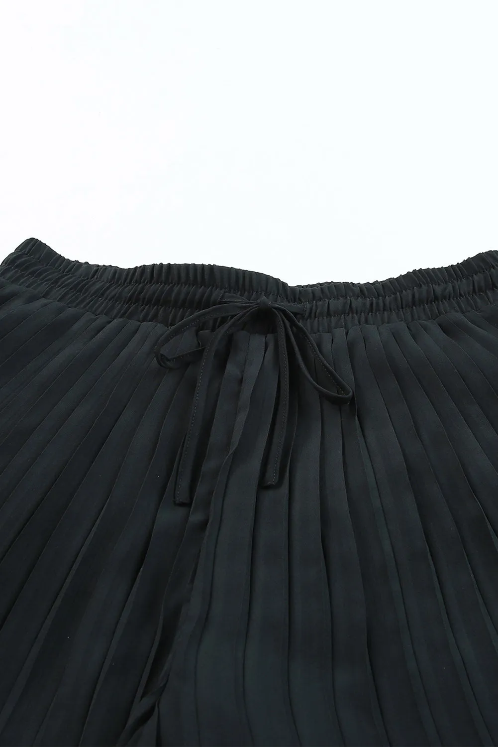 Black Drawstring Waist Flowy Pleated Shorts