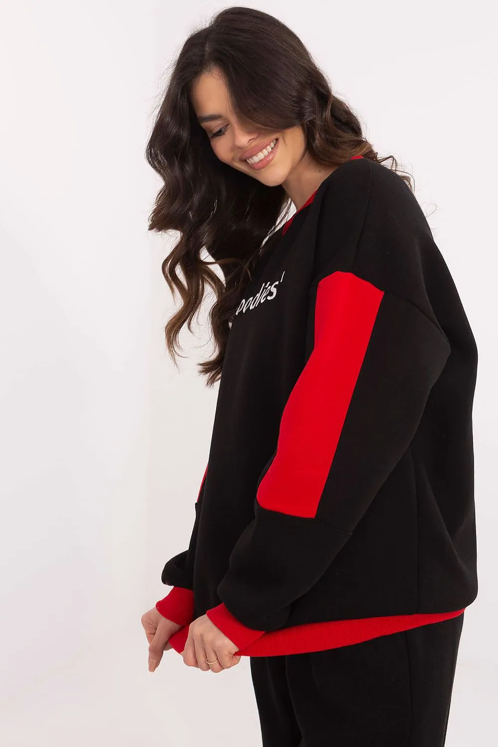 Cozy & Chic Women's Graphic Sweatshirt