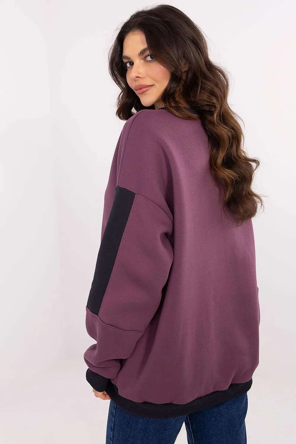 Cozy & Chic Women's Graphic Sweatshirt