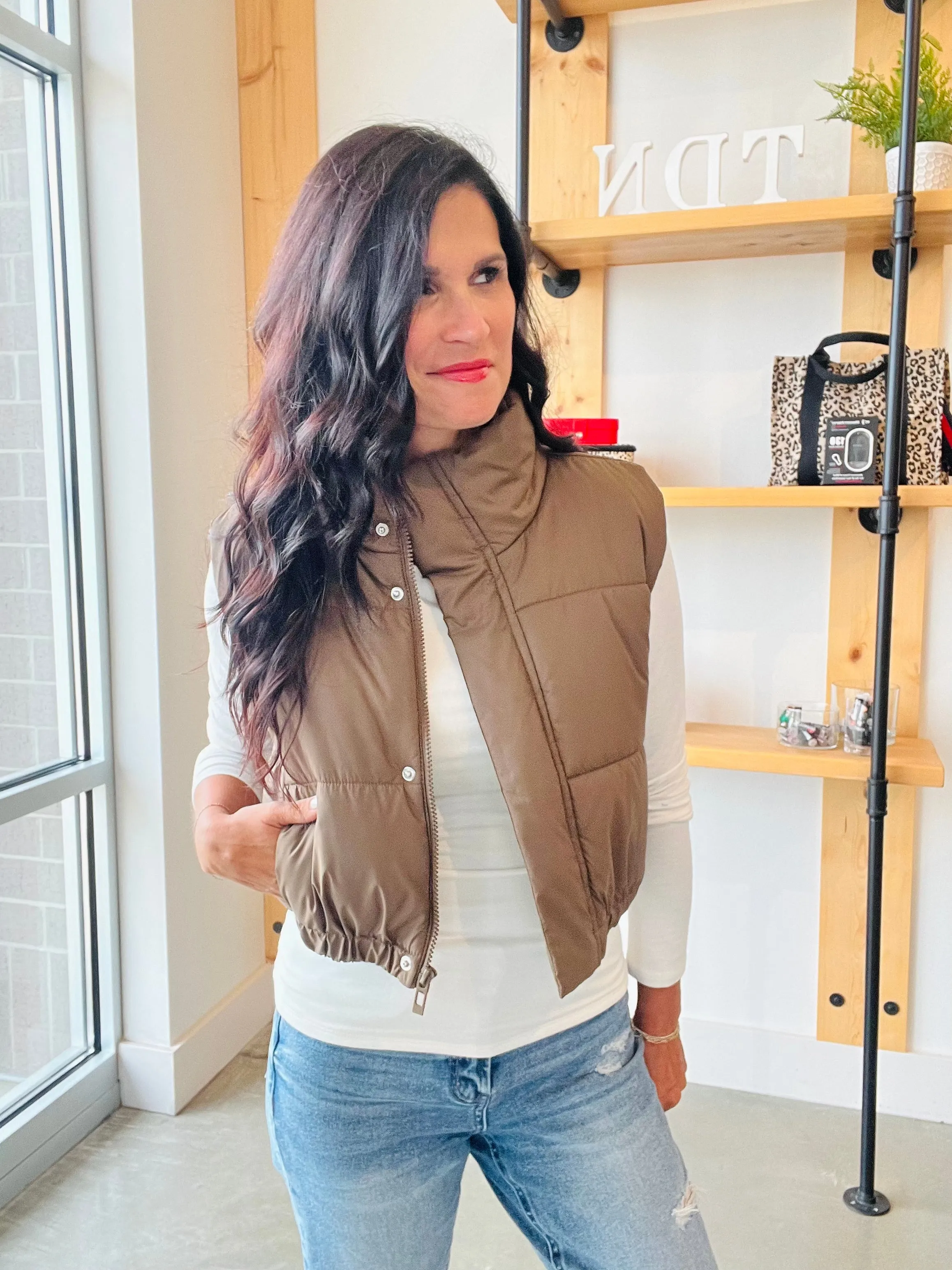 Cropped Puffer Vest in Brown