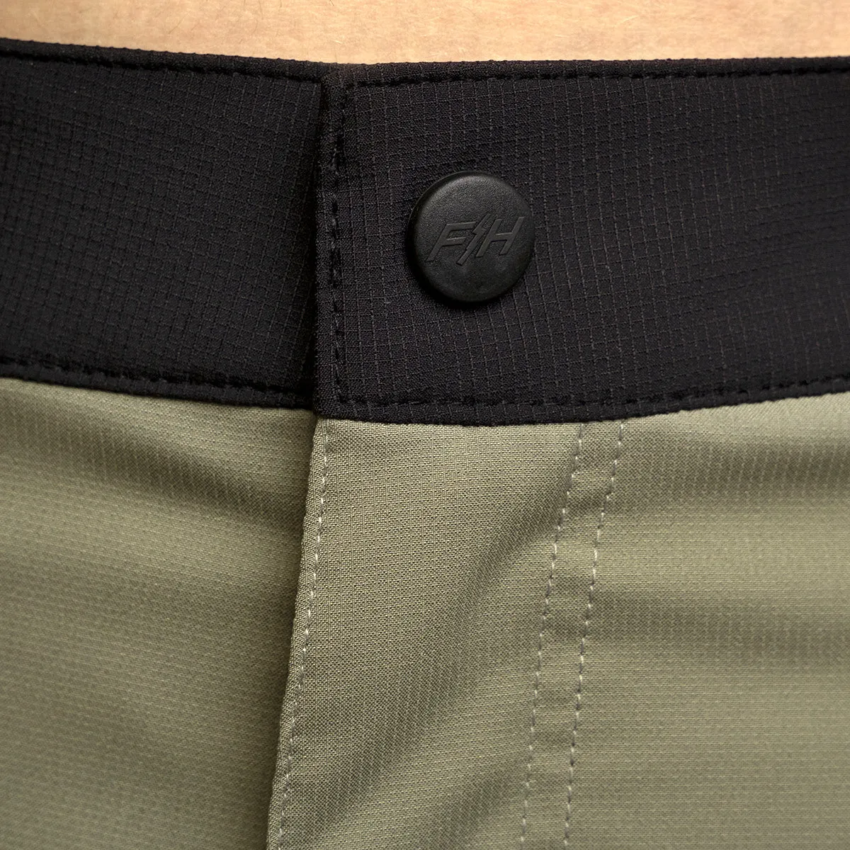 Crossline 2.0 Short - Dust Olive