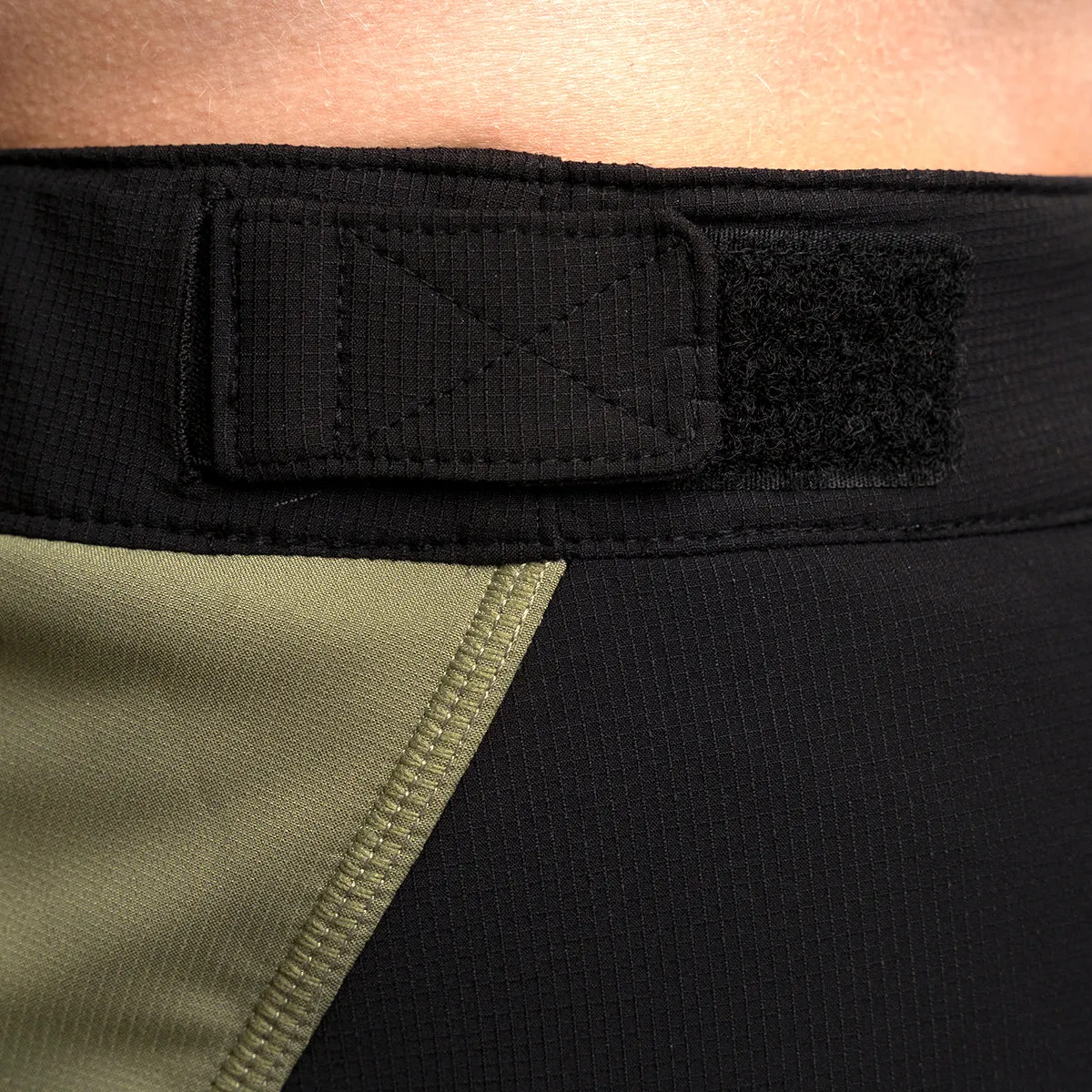 Crossline 2.0 Short - Dust Olive