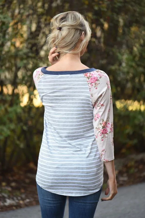 Crowd Pleaser Floral Top ~ Pink & Grey