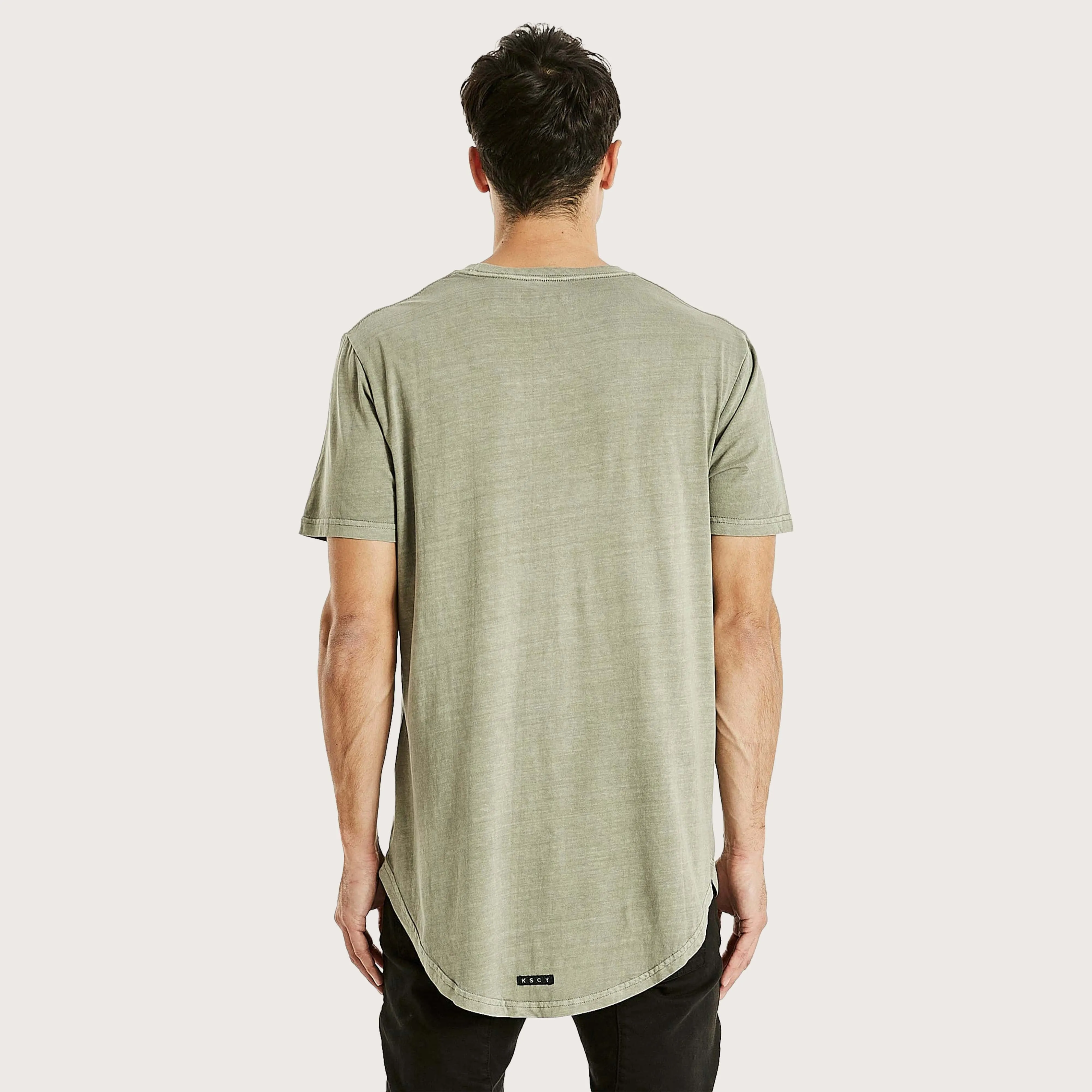 Essentials Dual Curved Tee Pigment Shadow