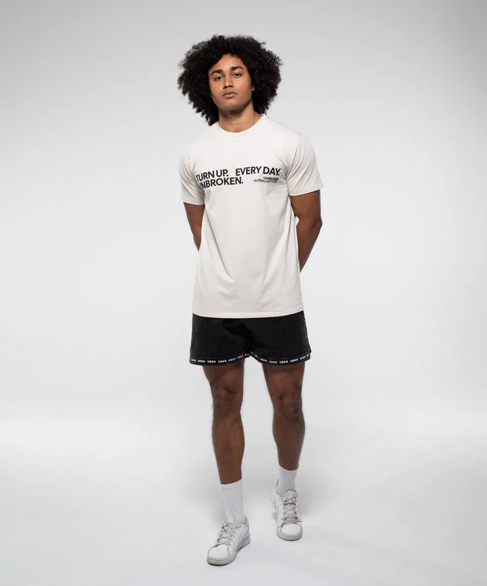 EVERY DAY Performance Tee in Stone