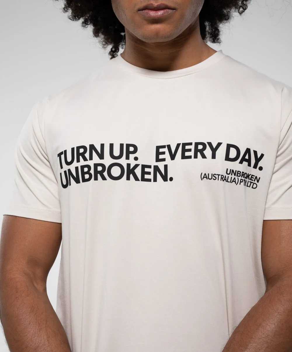 EVERY DAY Performance Tee in Stone