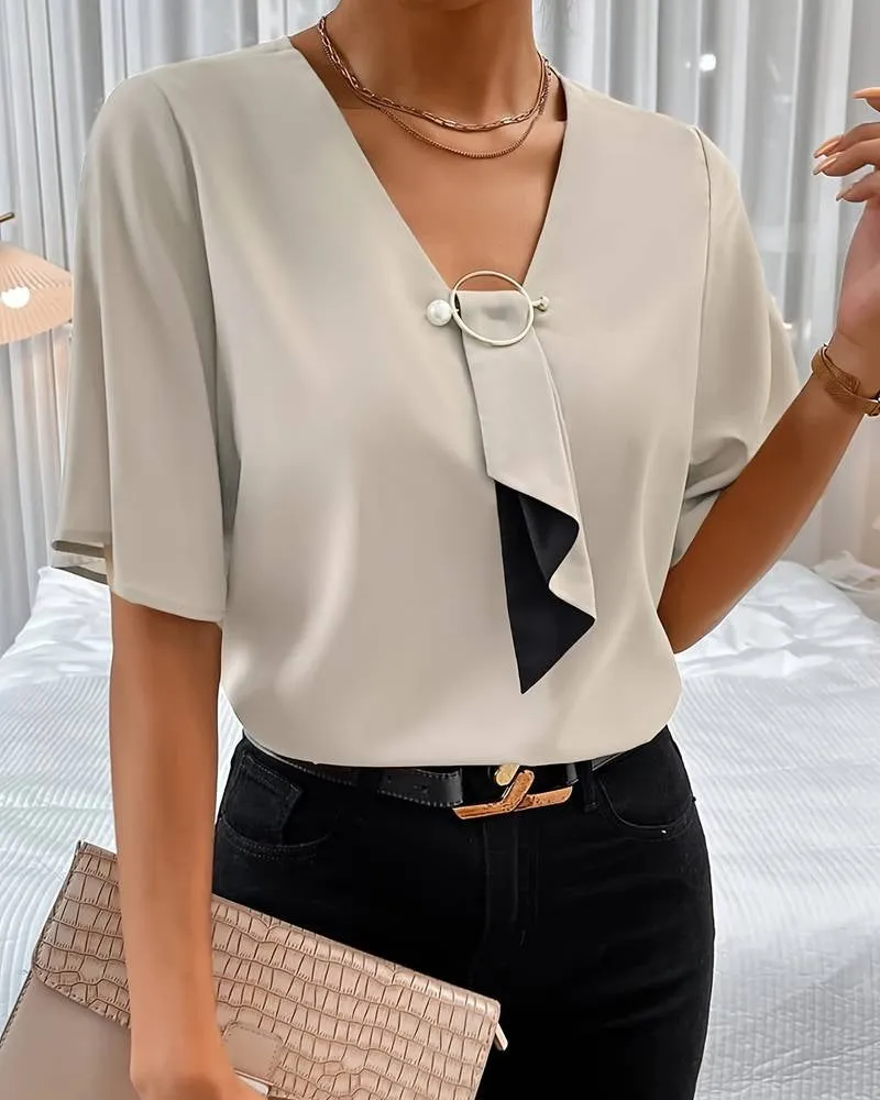 Lianne– Women's Chic Top
