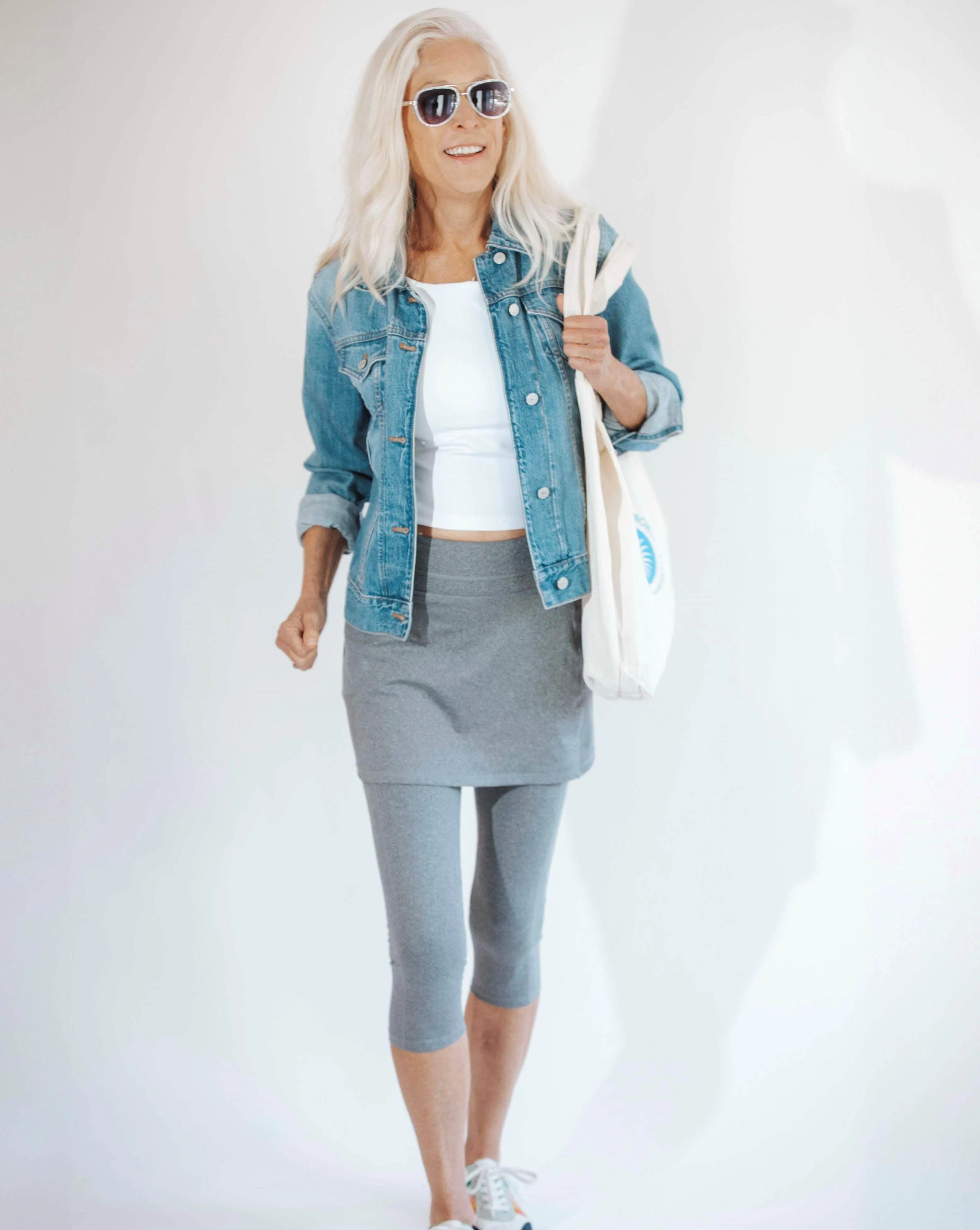 Light Heather Gray Mid-Calf Skirted Leggings with Pockets Size Medium (8-10) Womens