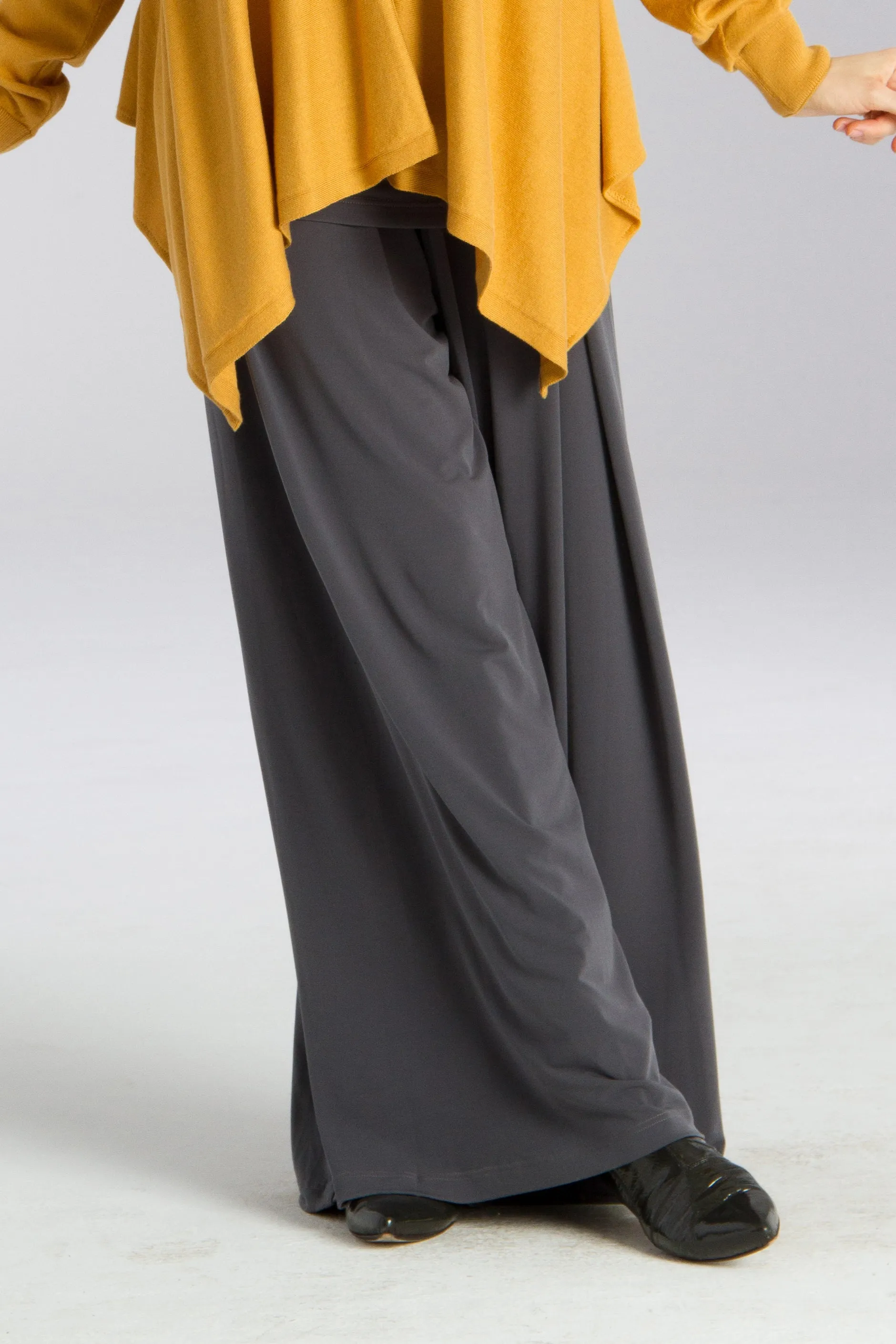 Matte Jersey One Pleat Pant