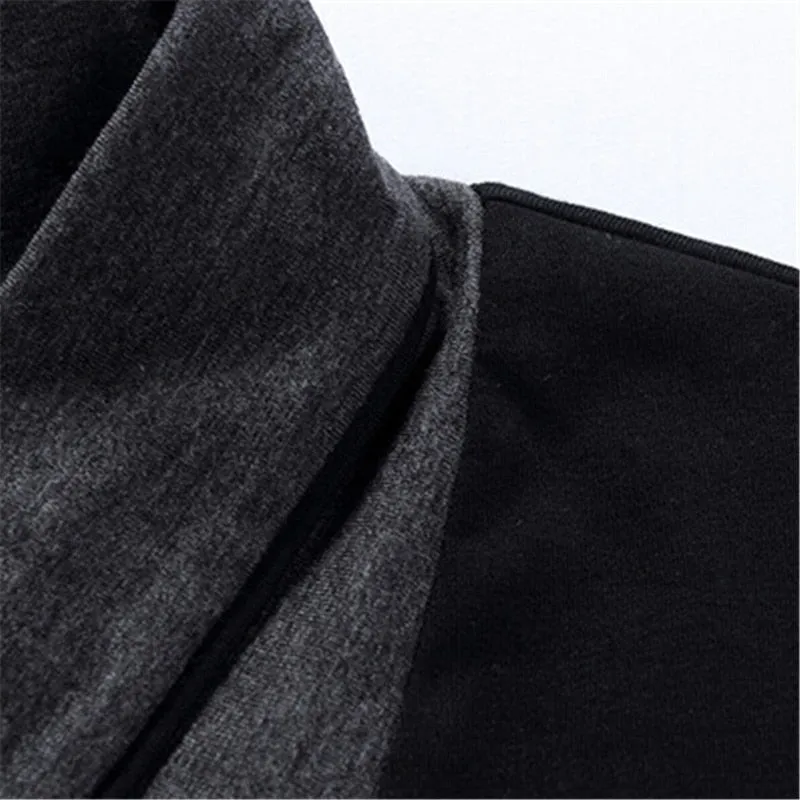 Men's long sleeved v-neck cotton t-shirt