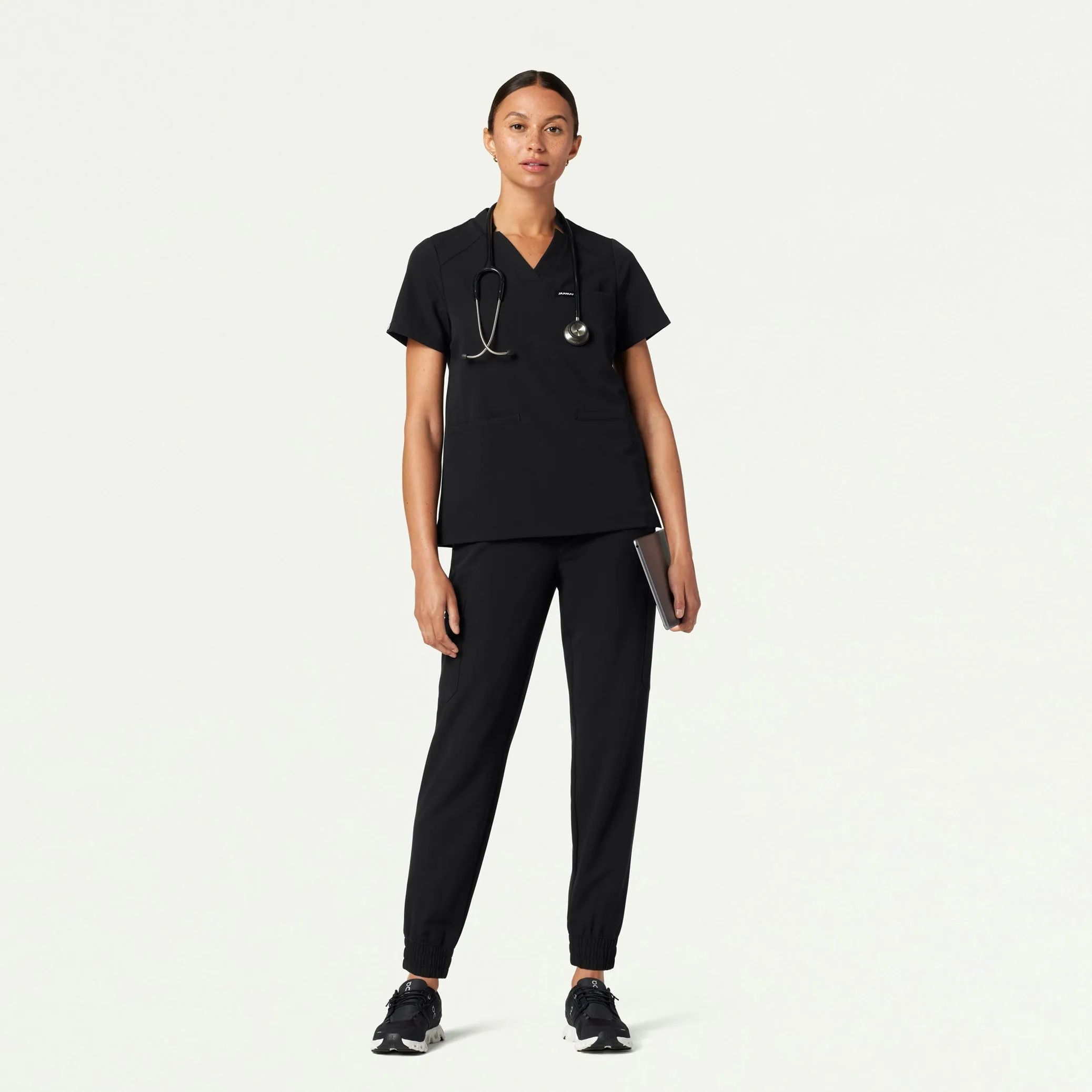 Neo Everyday Cargo Scrub Jogger - Black