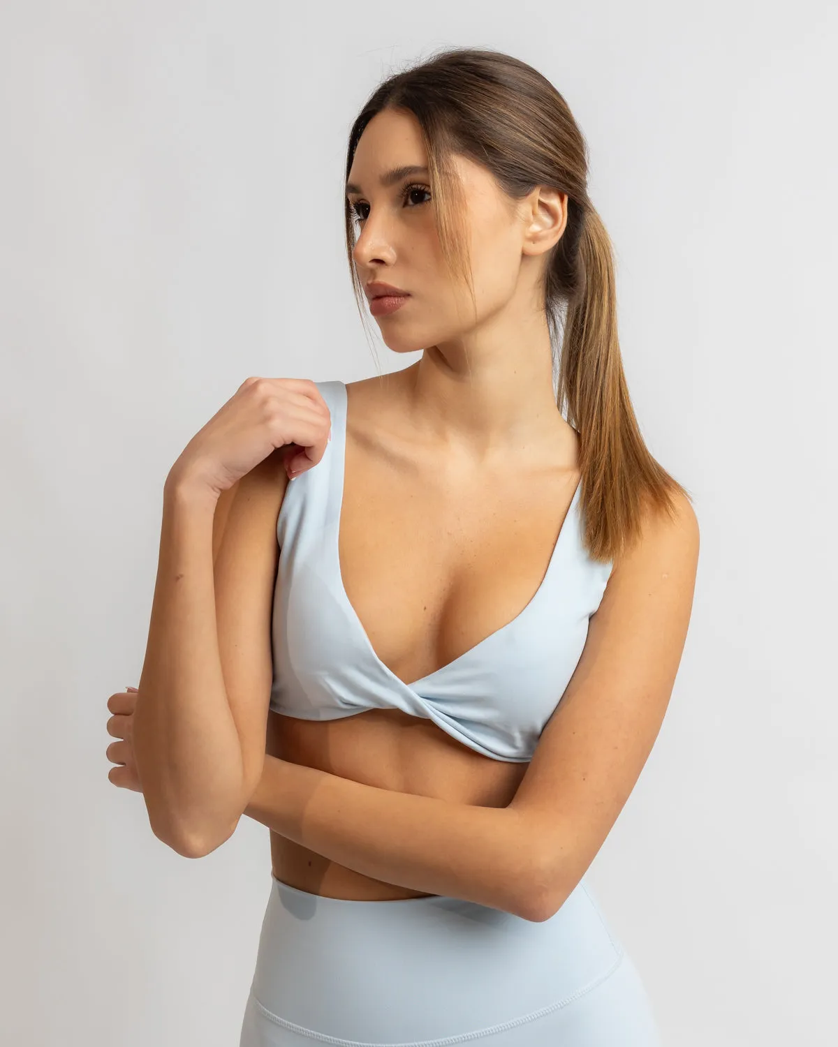 Power Twist Bra - Baby Blue
