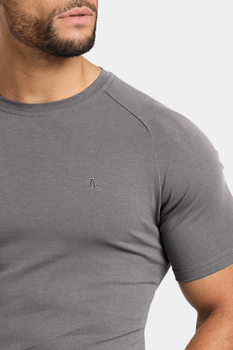 Premium Muscle Fit T-shirt in Charcoal