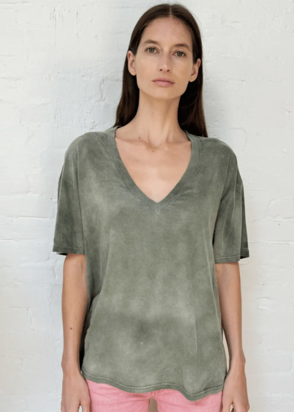 R13 V-Neck Relaxed Tee in Olive