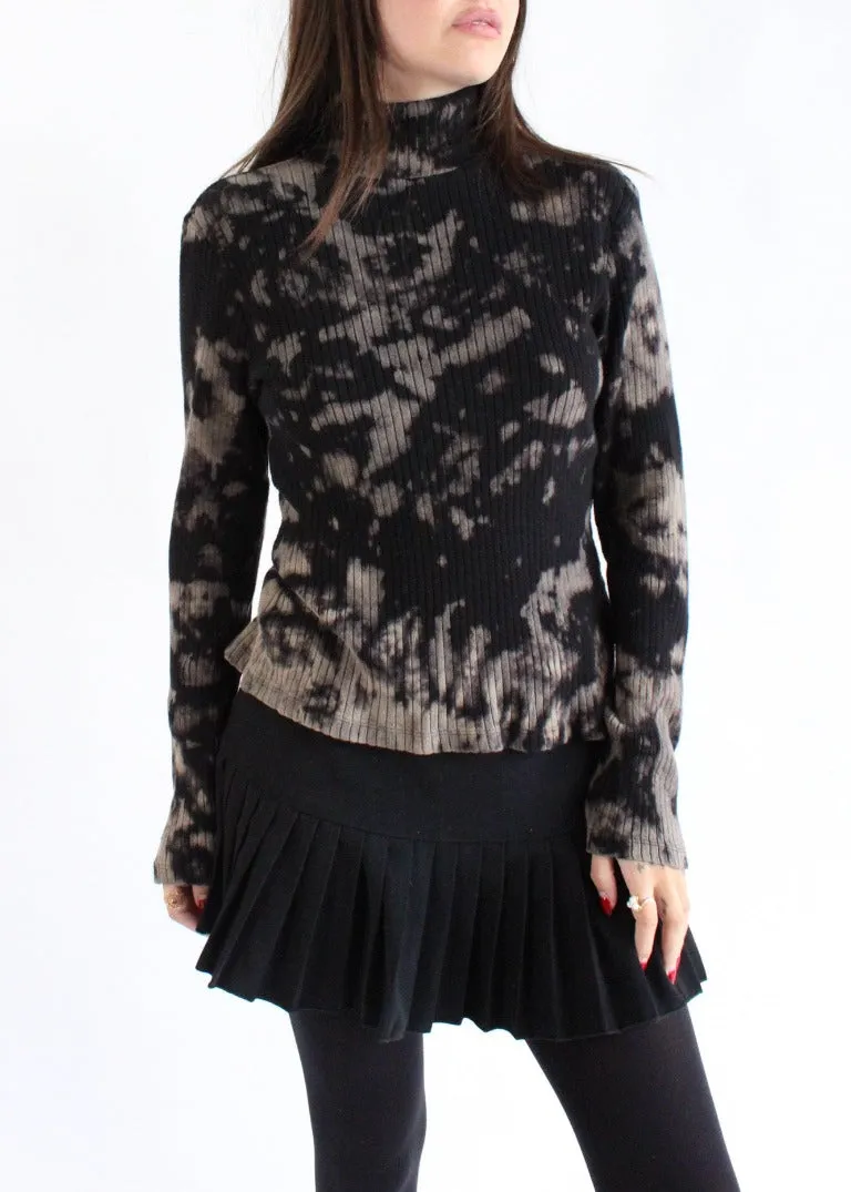 RCYCLD Bleach Dye Turtleneck