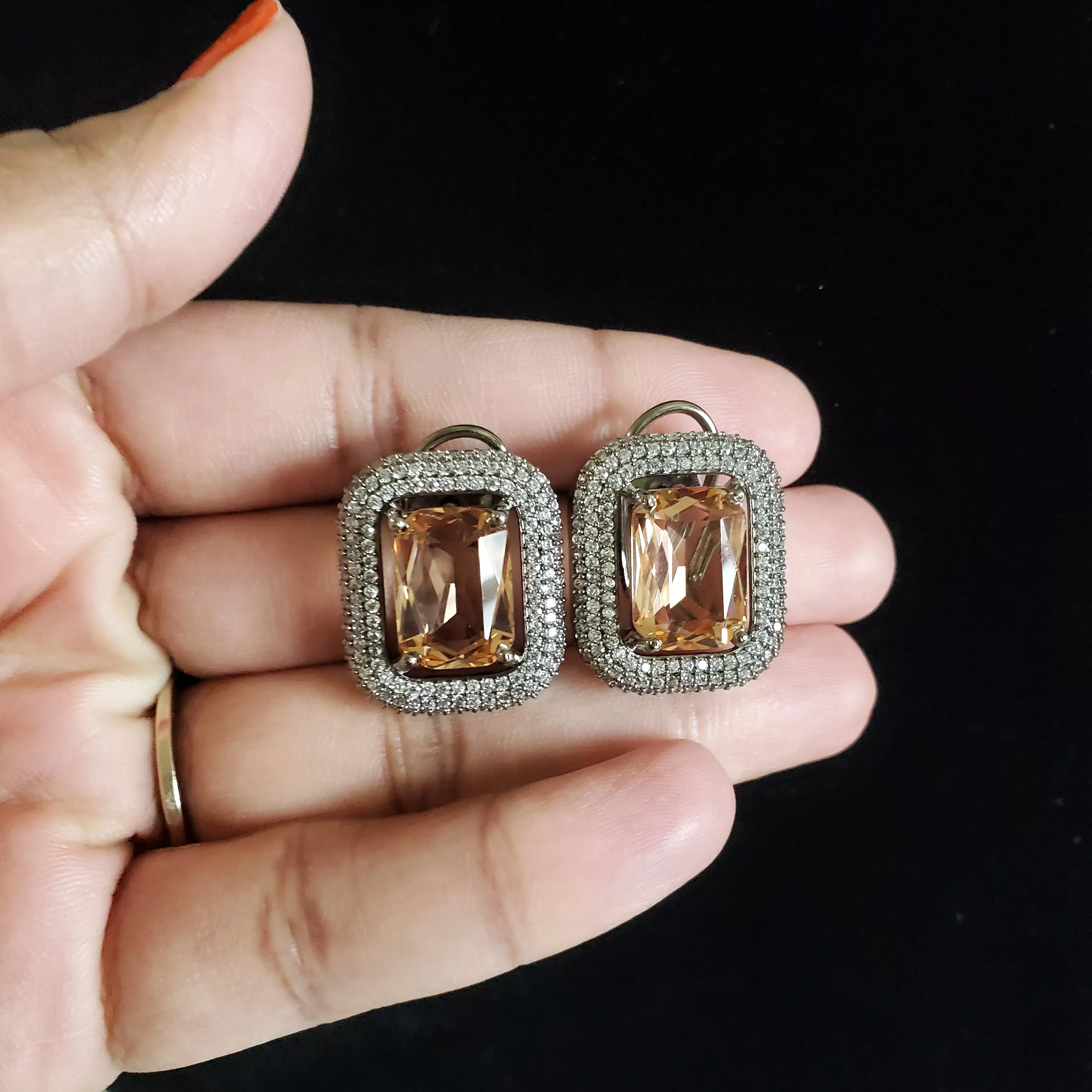 Sanjana Cubic Zirconia Classic Tops With Black Plating Peach