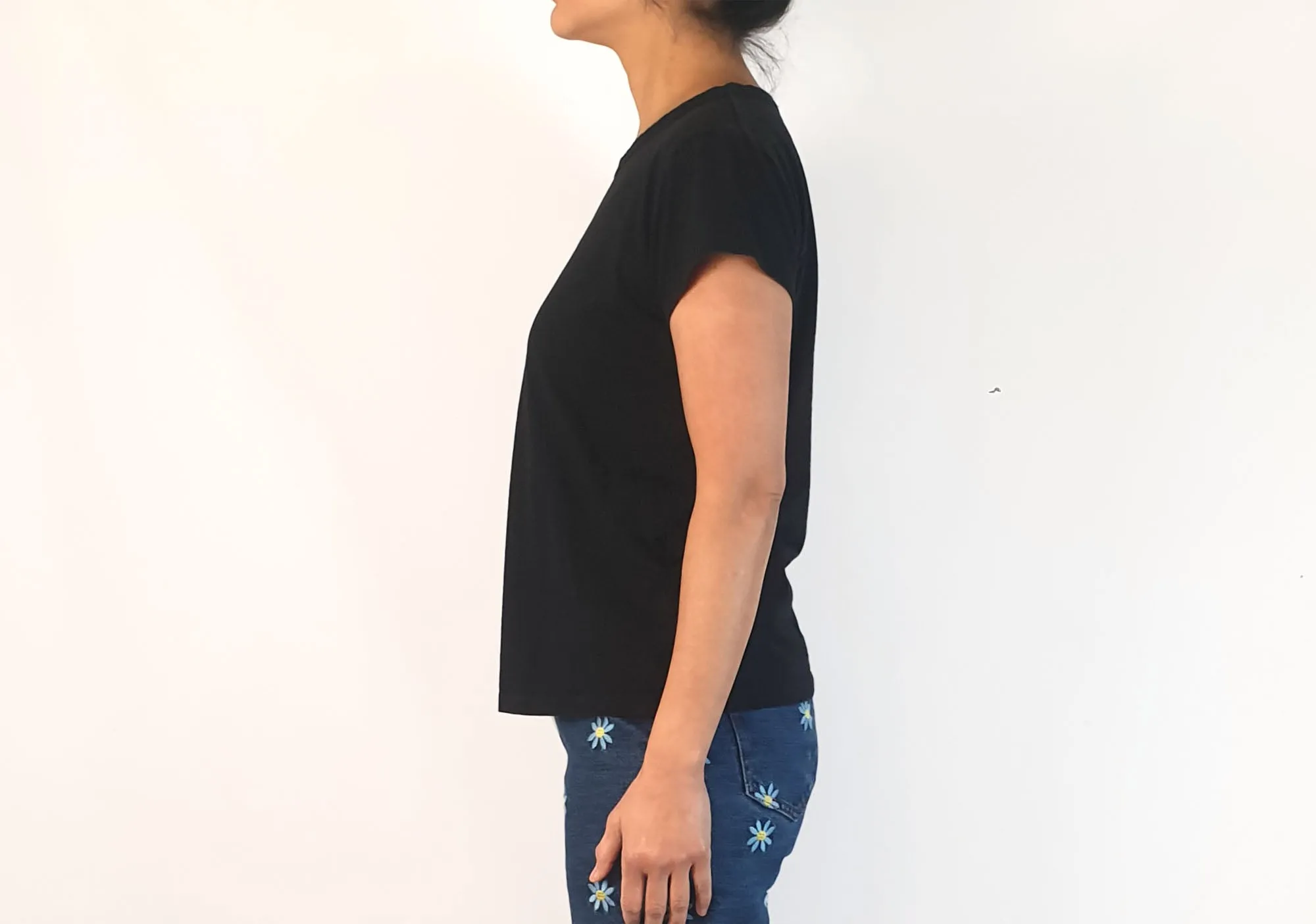 Skin & Threads classic black tee shirt size 2, best fits 10