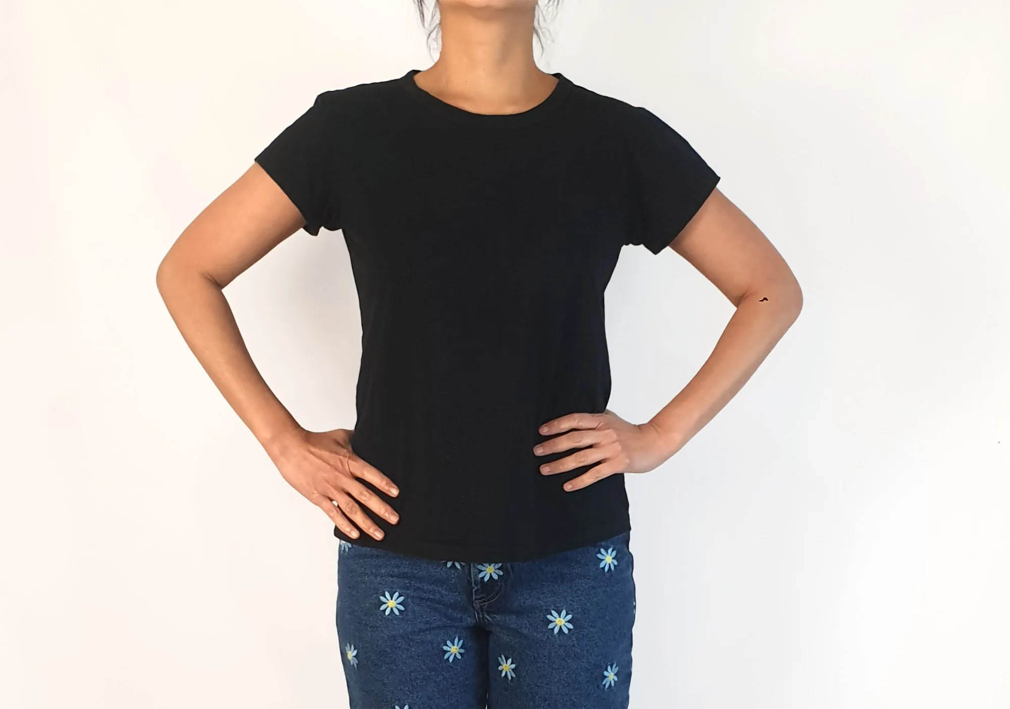 Skin & Threads classic black tee shirt size 2, best fits 10