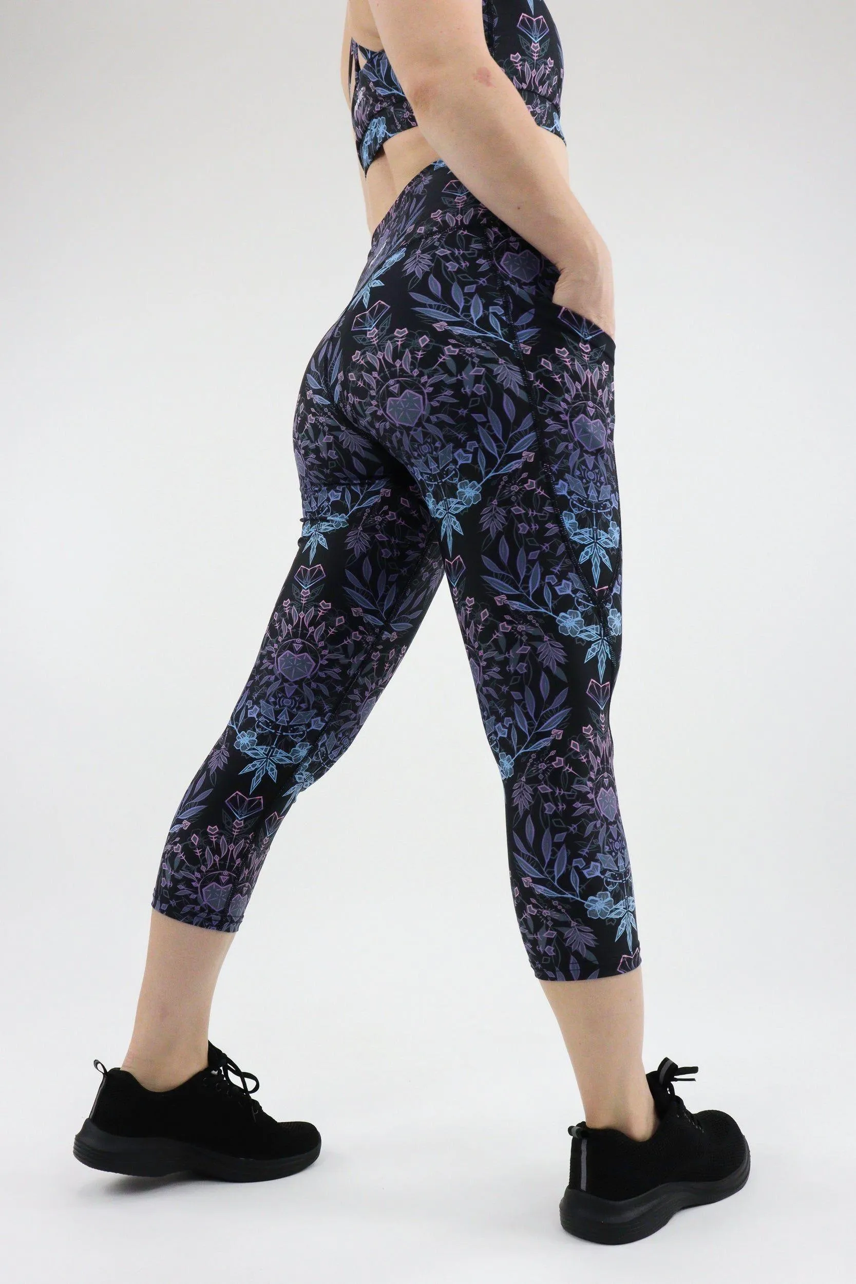 Spiritual Awakening - Dynamic Active - Pocket Capri Leggings