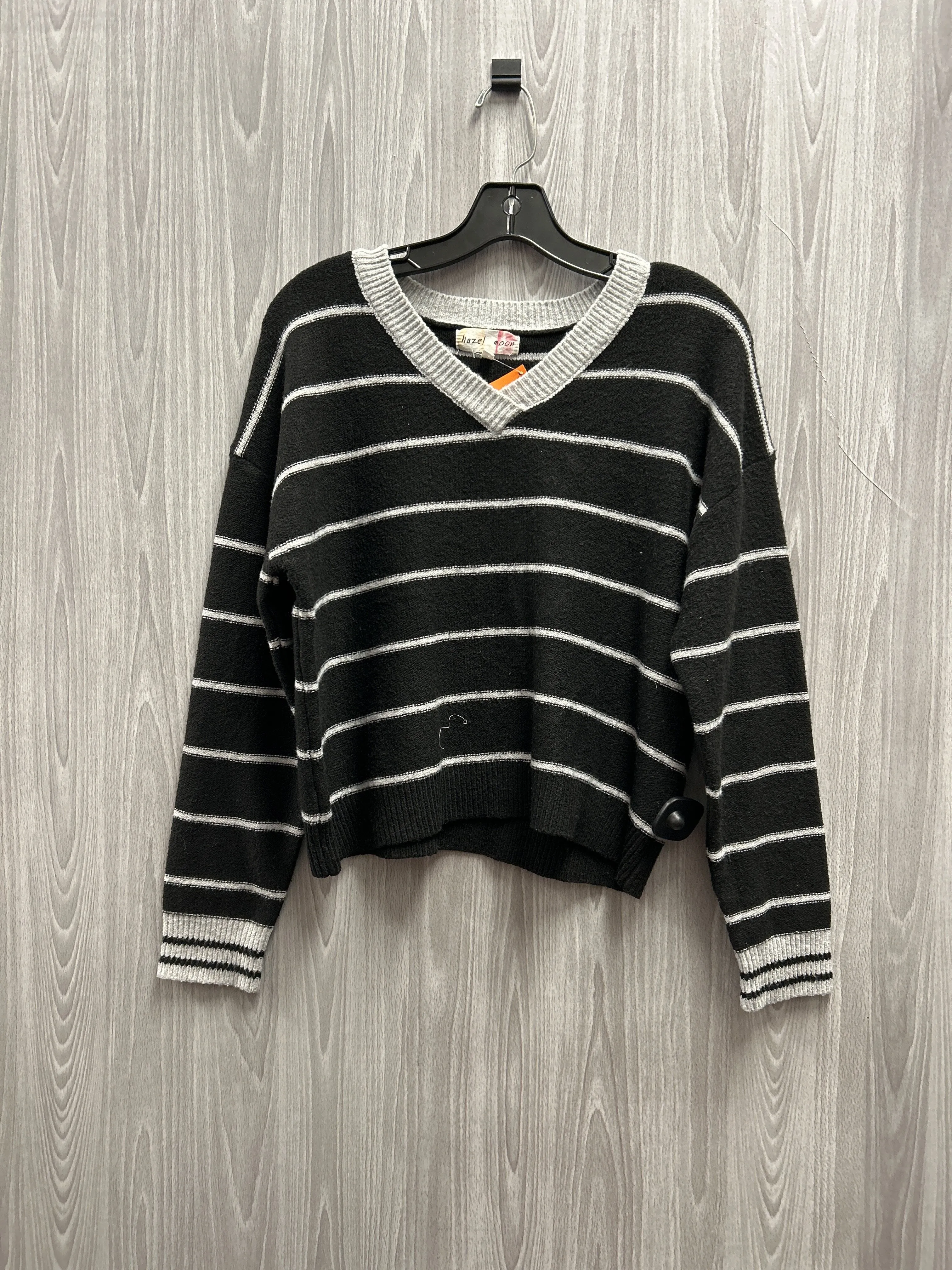 Sweater By Clothes Mentor  Size: M