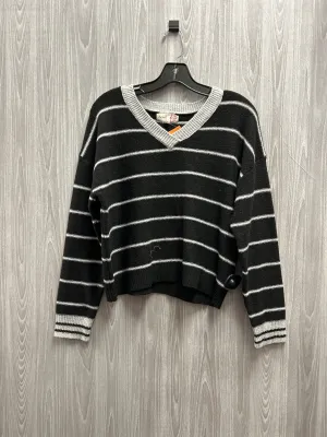 Sweater By Clothes Mentor  Size: M