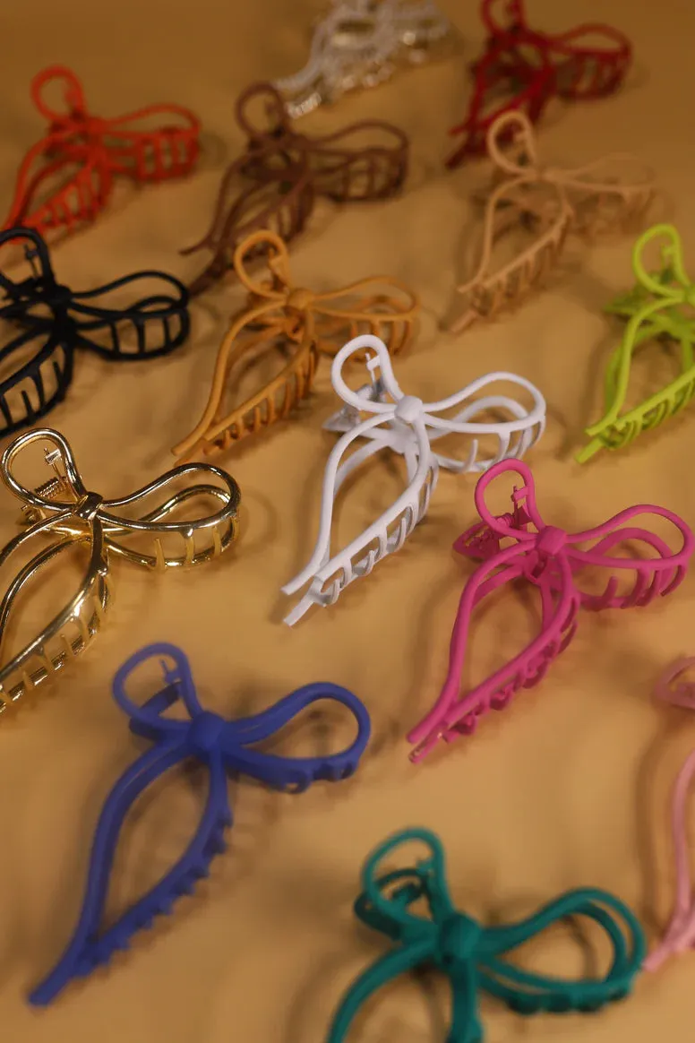 The Metal Bow Claw