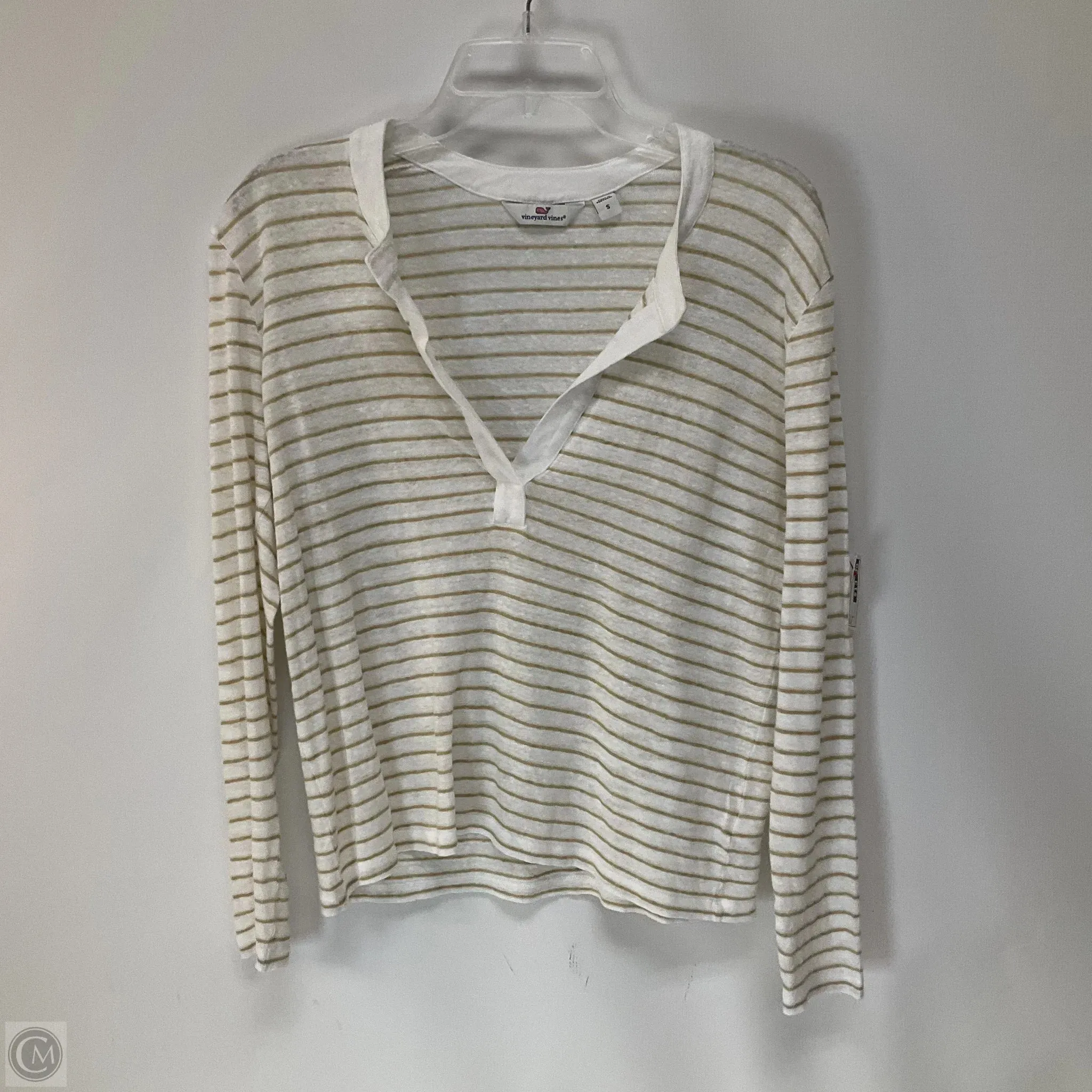 Top Long Sleeve By Vineyard Vines In Cream, Size: S
