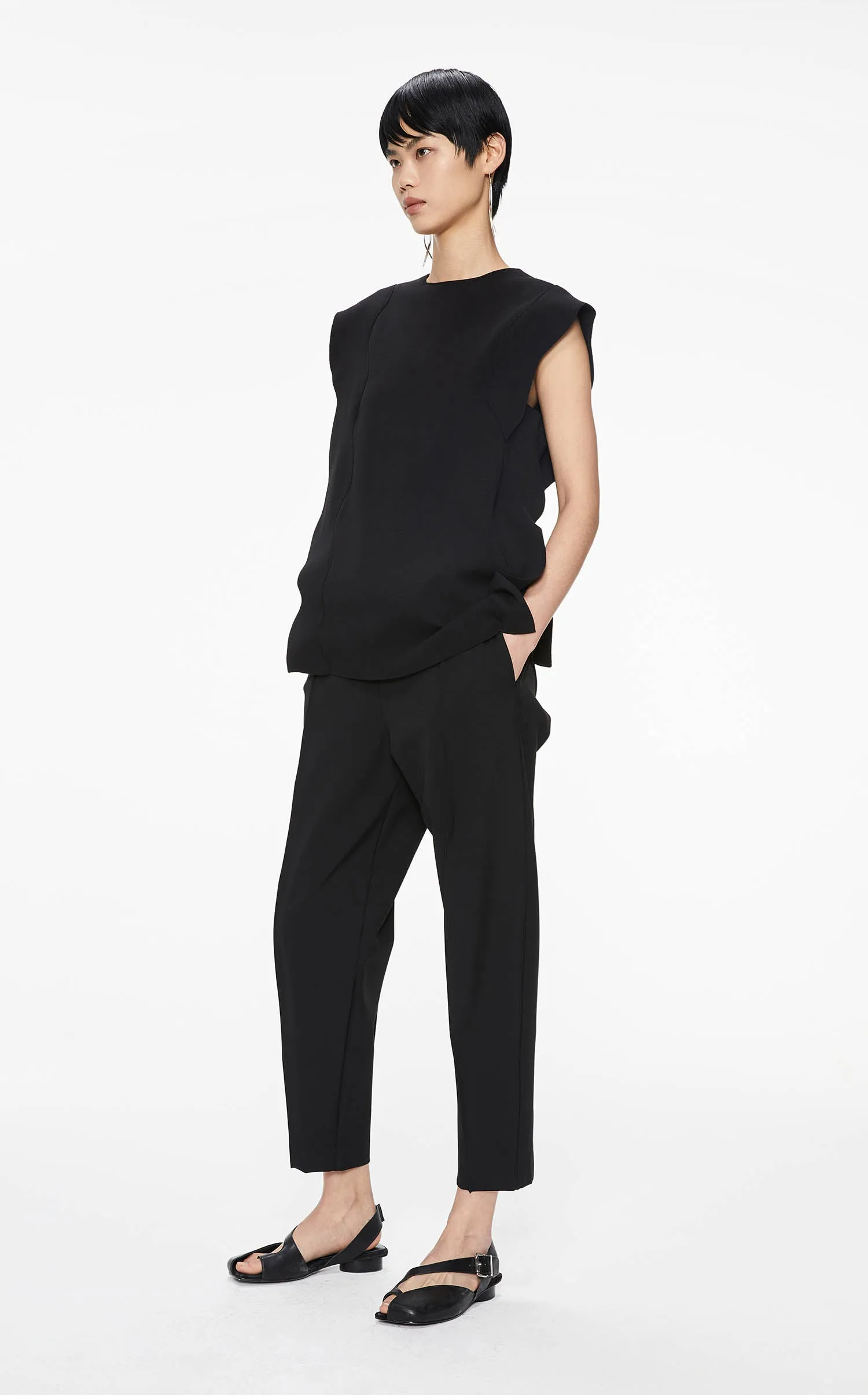 Vest / JNBY Loose Fit V-Neck H-Line Knit Vest